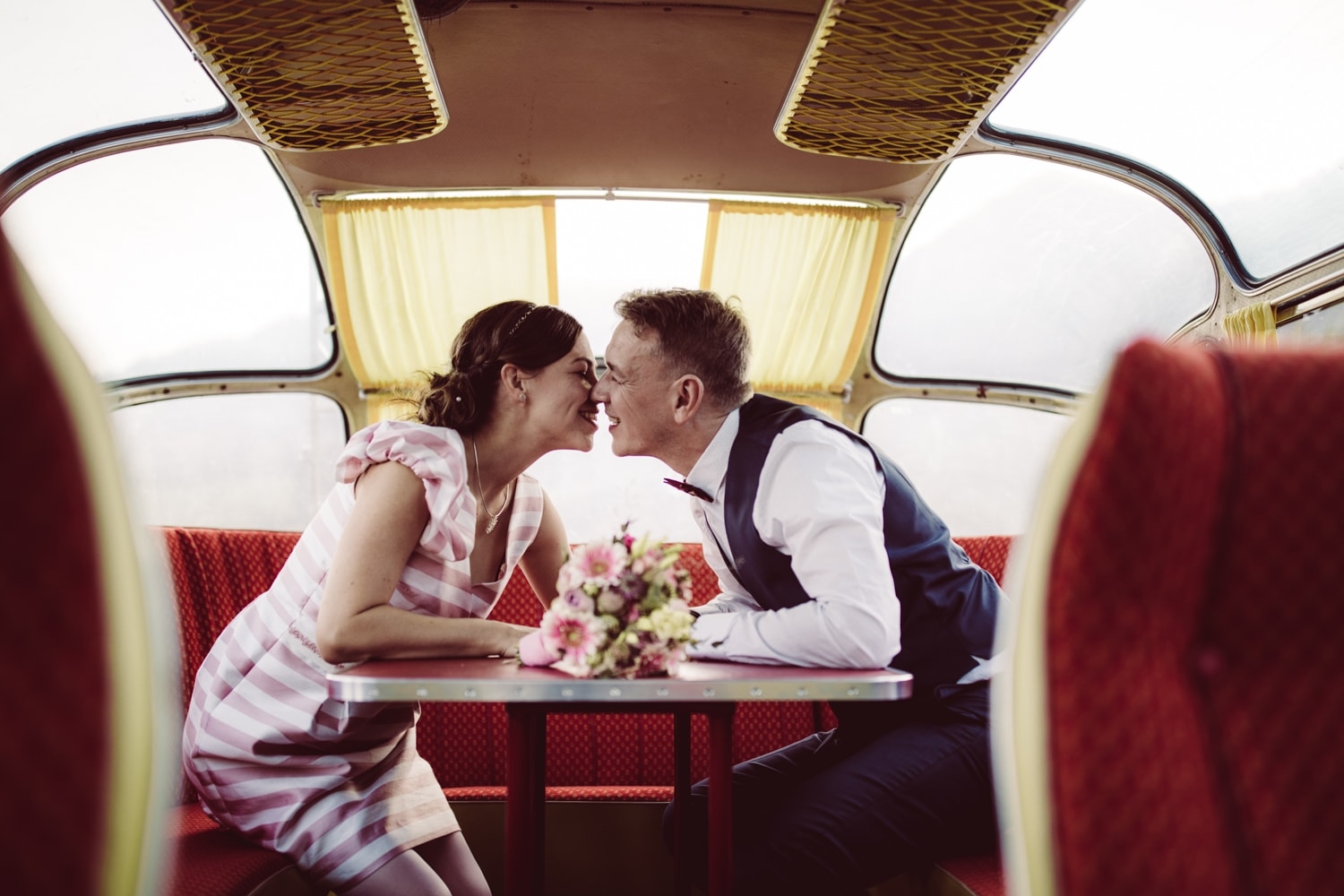 Hochzeitsfotograf_Allgaeu_Elopement_Oberstdorf_VWBulli-41