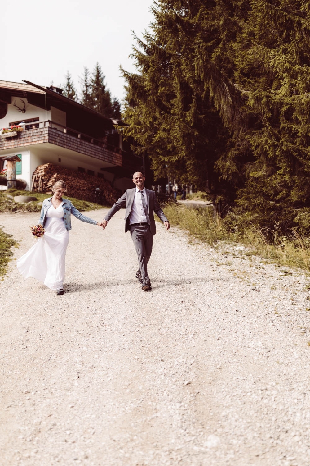 Berghochzeit_Allg&auml;u_F&uuml;ssen-Rohrkopfh&uuml;tte_Fotografin__81