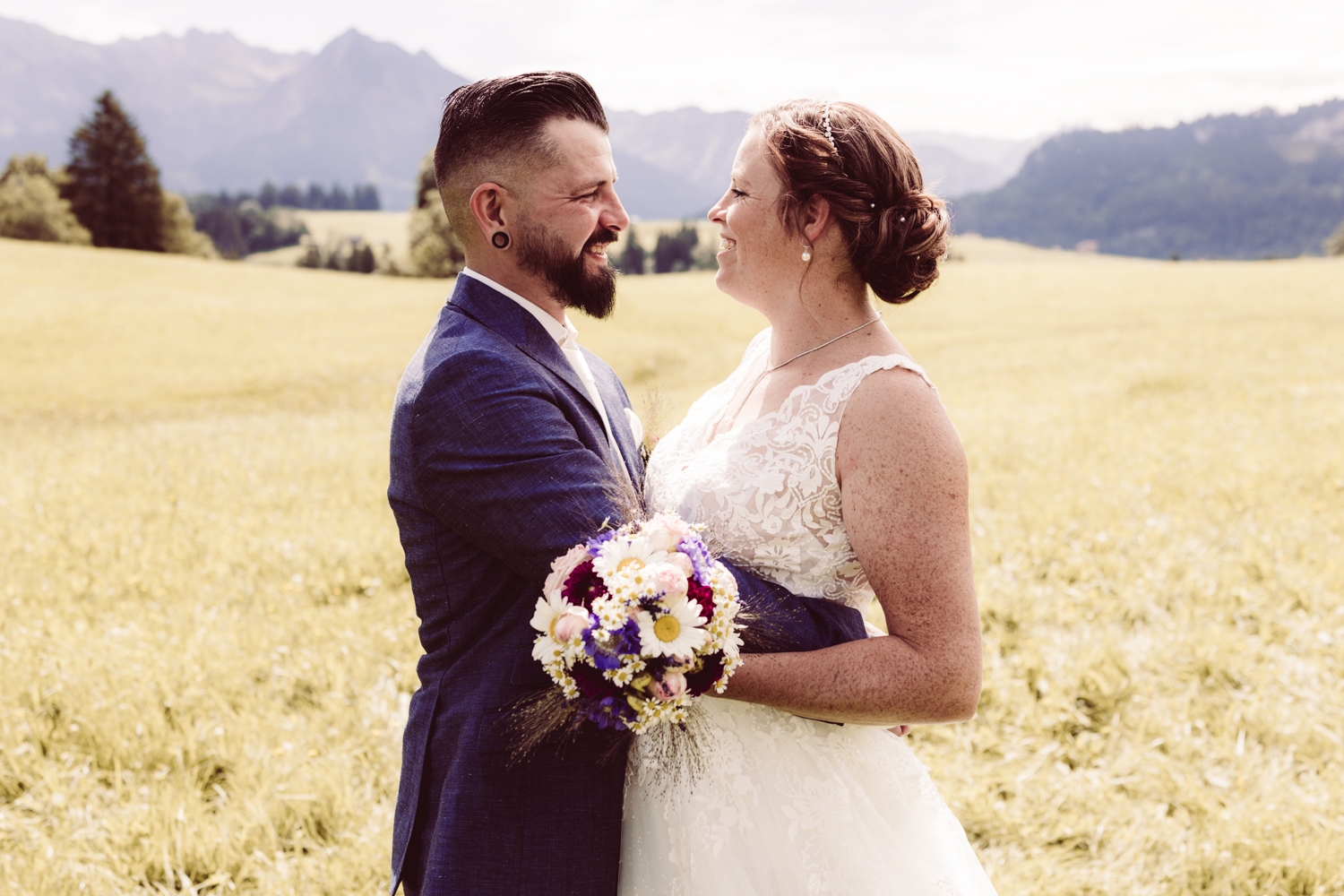 Hochzeitsfotografin_Bolsterlang_Hochzeitsreportage_Ofterschwang_16