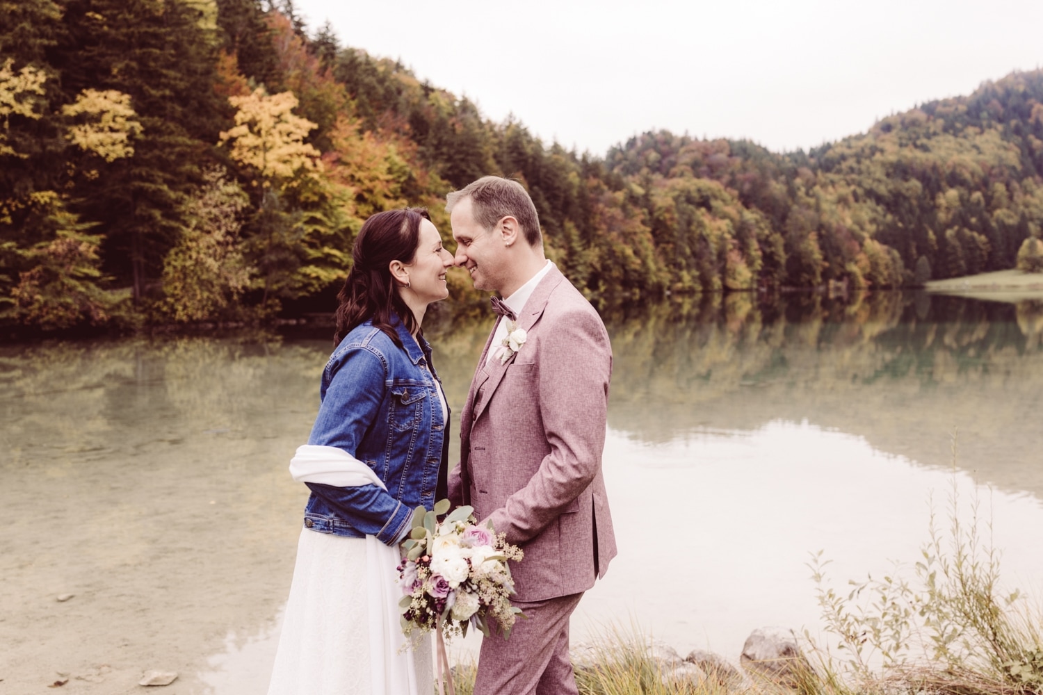 Hochzeitsfotografin_F&uuml;ssen_Heiraten-zu-zweit_Elopement_Alatsee_-124