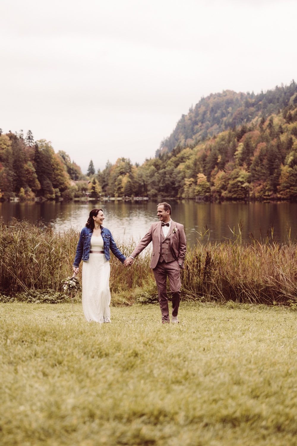 Hochzeitsfotografin_Füssen_Heiraten-zu-zweit_Elopement_Alatsee_-111 Hochzeitsfotografin_Füssen_Heiraten-zu-zweit_Elopement_Alatsee_-111