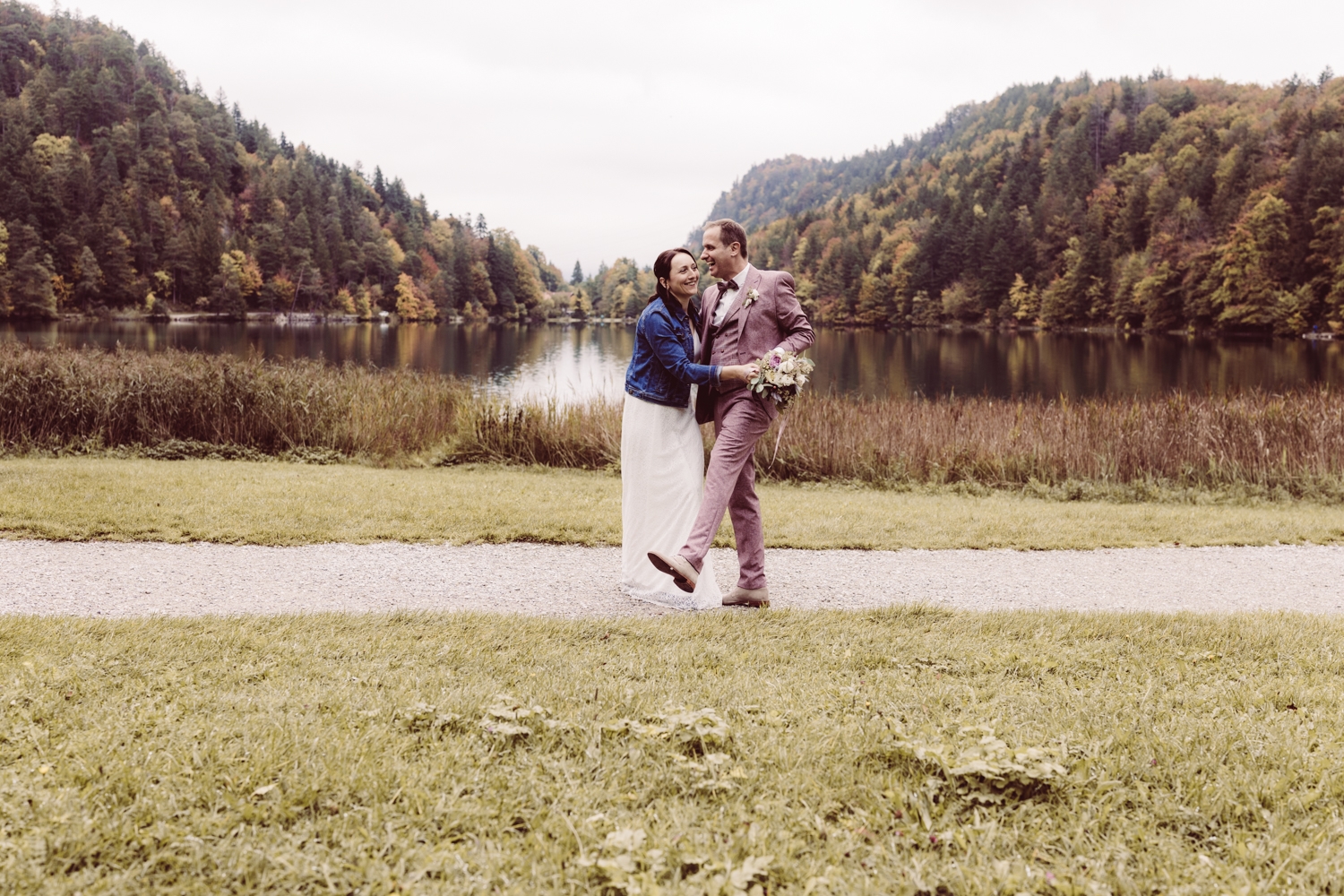 Hochzeitsfotografin_Füssen_Heiraten-zu-zweit_Elopement_Alatsee_-114 Hochzeitsfotografin_Füssen_Heiraten-zu-zweit_Elopement_Alatsee_-114