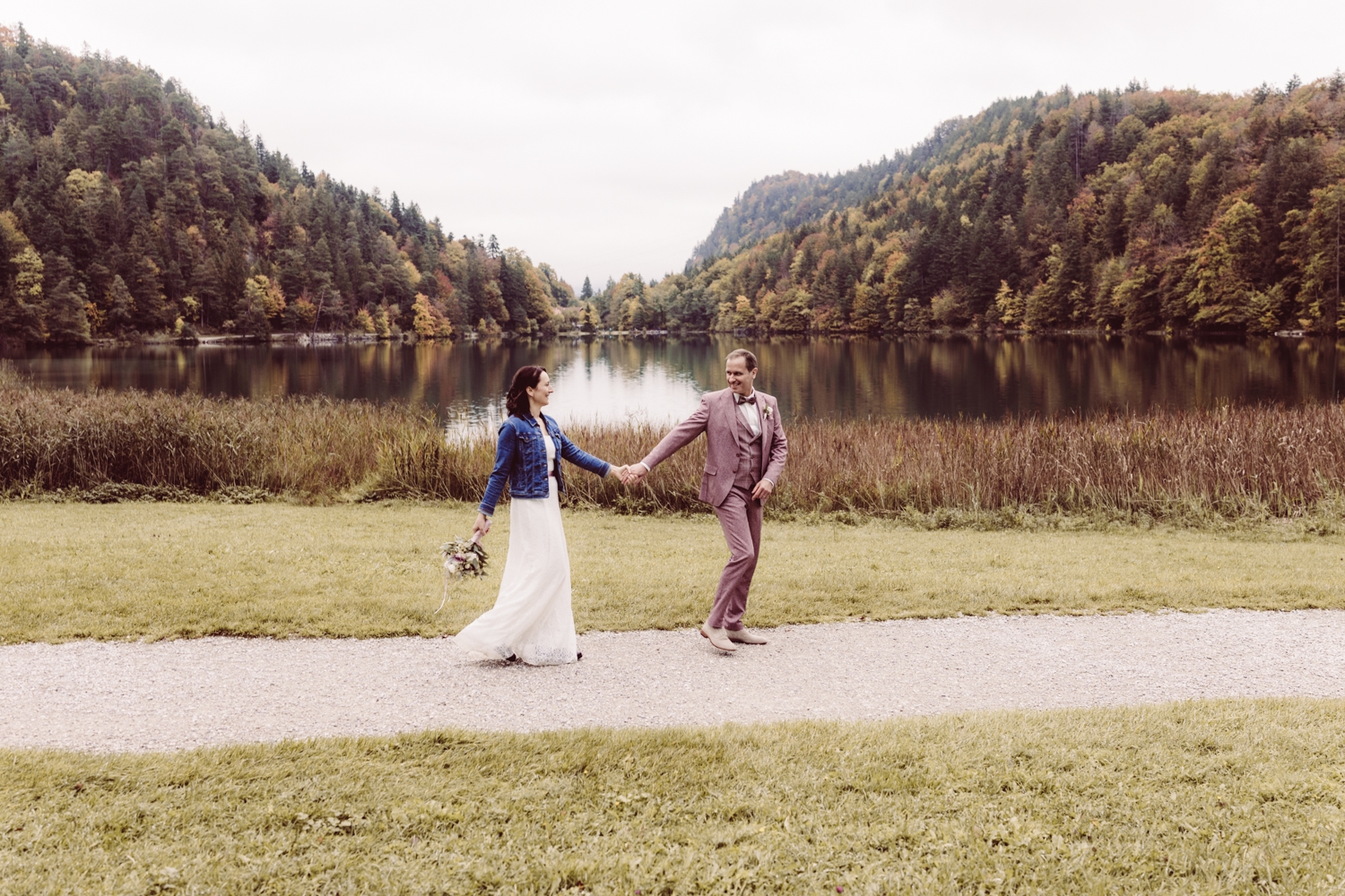 Hochzeitsfotografin_Füssen_Heiraten-zu-zweit_Elopement_Alatsee_-115 Hochzeitsfotografin_Füssen_Heiraten-zu-zweit_Elopement_Alatsee_-115