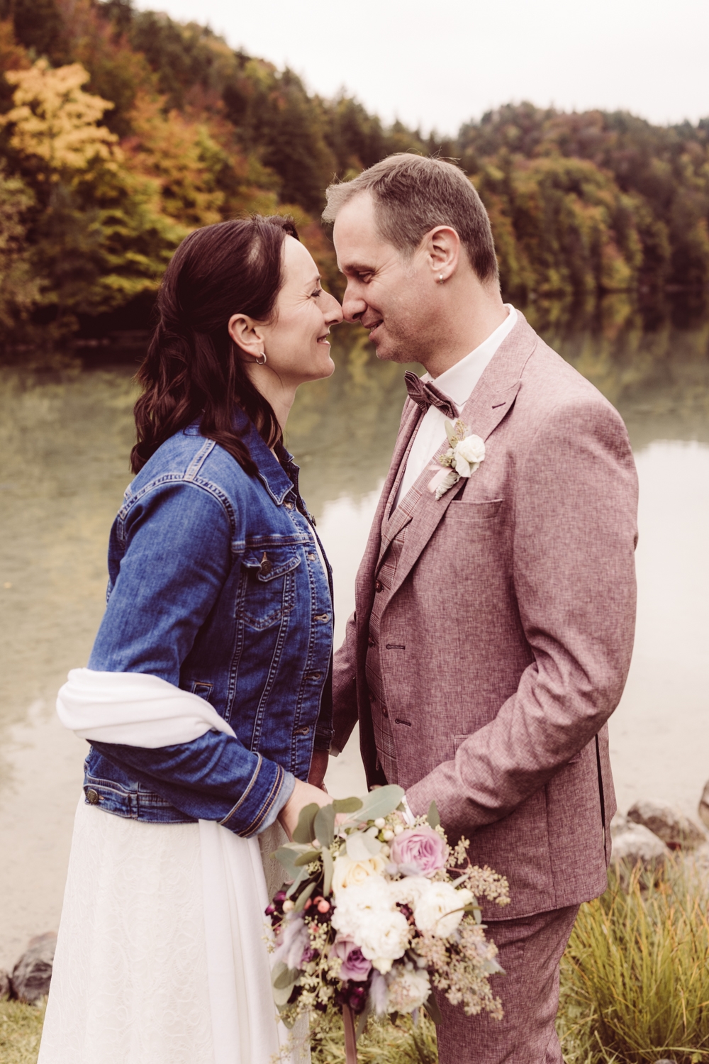 Hochzeitsfotografin_Füssen_Heiraten-zu-zweit_Elopement_Alatsee_-125 Hochzeitsfotografin_Füssen_Heiraten-zu-zweit_Elopement_Alatsee_-125