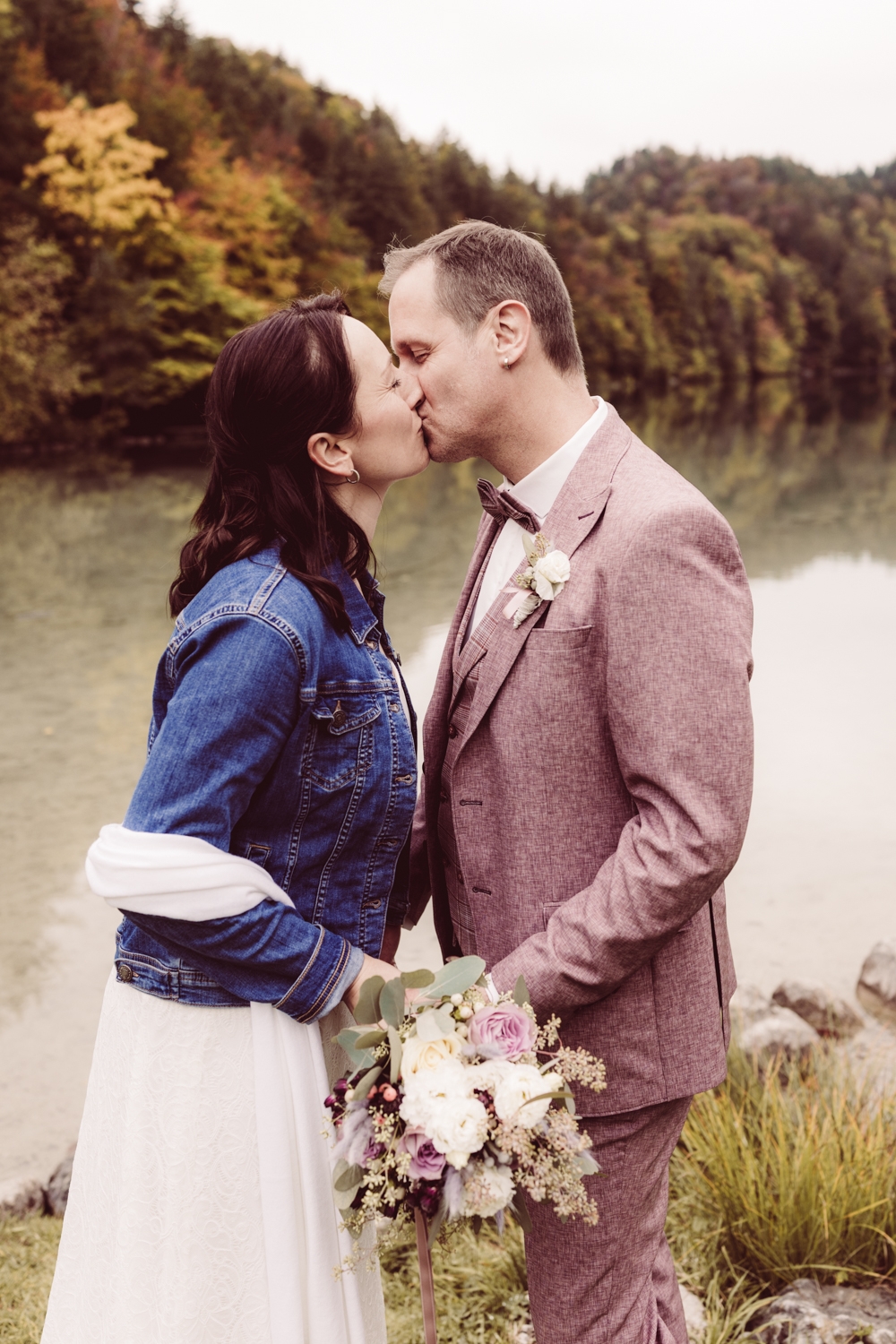 Hochzeitsfotografin_Füssen_Heiraten-zu-zweit_Elopement_Alatsee_-126 Hochzeitsfotografin_Füssen_Heiraten-zu-zweit_Elopement_Alatsee_-126