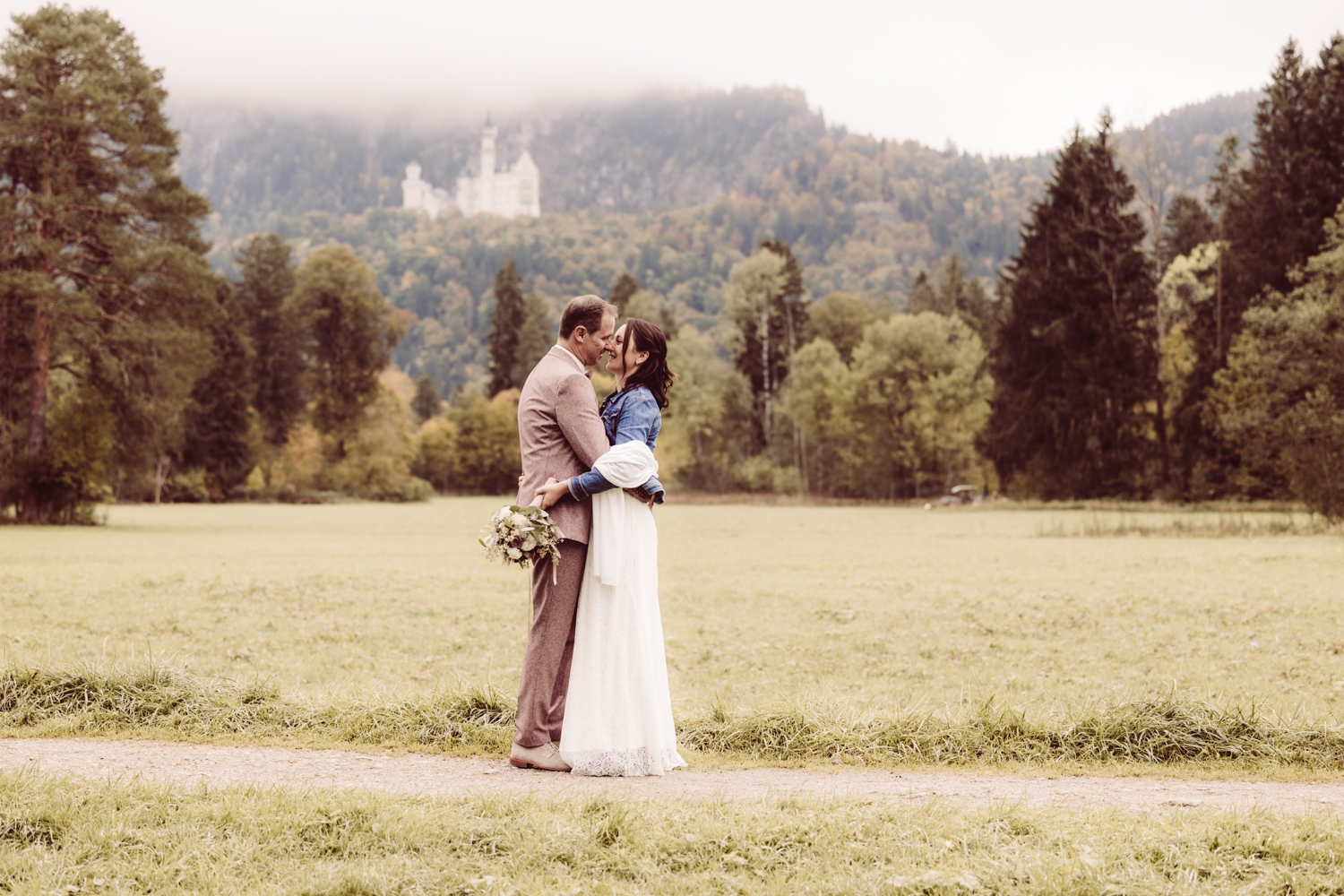 Hochzeitsfotografin_Füssen_Heiraten-zu-zweit_Elopement_Alatsee_-56 Hochzeitsfotografin_Füssen_Heiraten-zu-zweit_Elopement_Alatsee_-56
