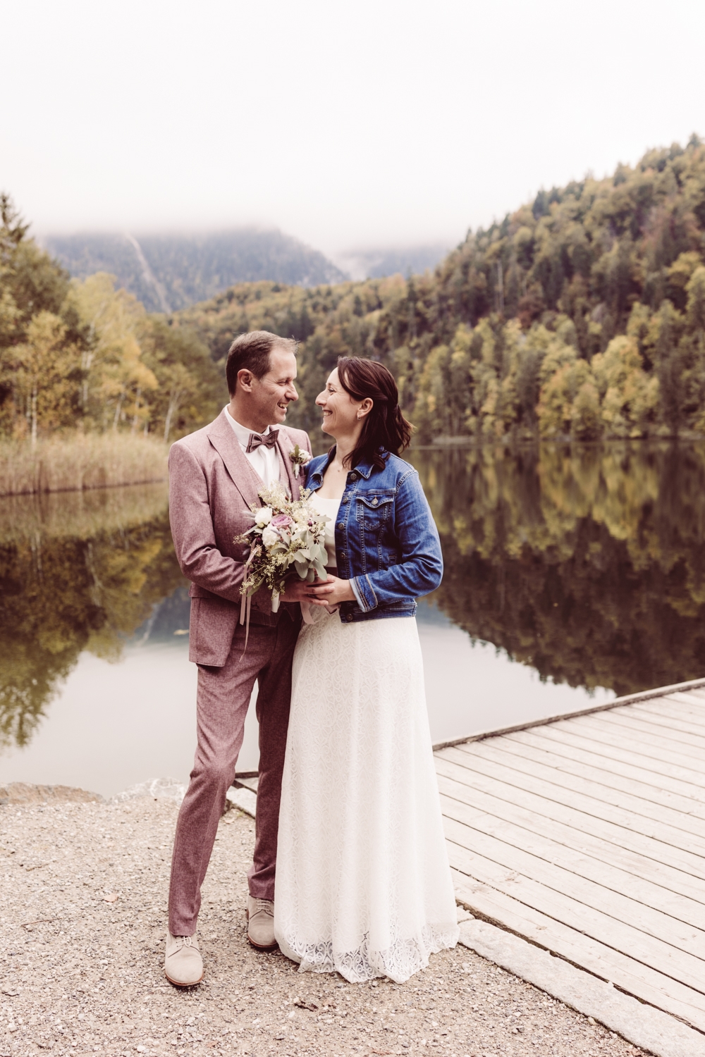 Hochzeitsfotografin_Füssen_Heiraten-zu-zweit_Elopement_Alatsee_-90 Hochzeitsfotografin_Füssen_Heiraten-zu-zweit_Elopement_Alatsee_-90