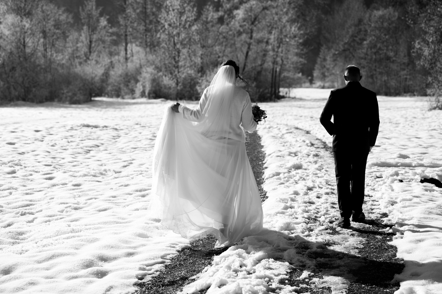 Fotografin_Intime_Winterhochzeit_Allgäu-24