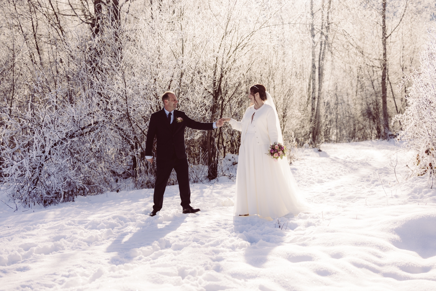 Fotografin_Intime_Winterhochzeit_Allgäu-30