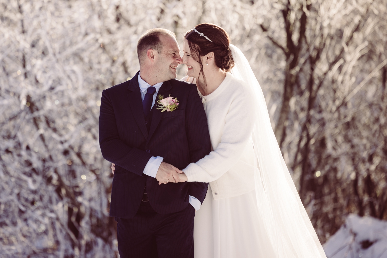 Fotografin_Intime_Winterhochzeit_Allgäu-33