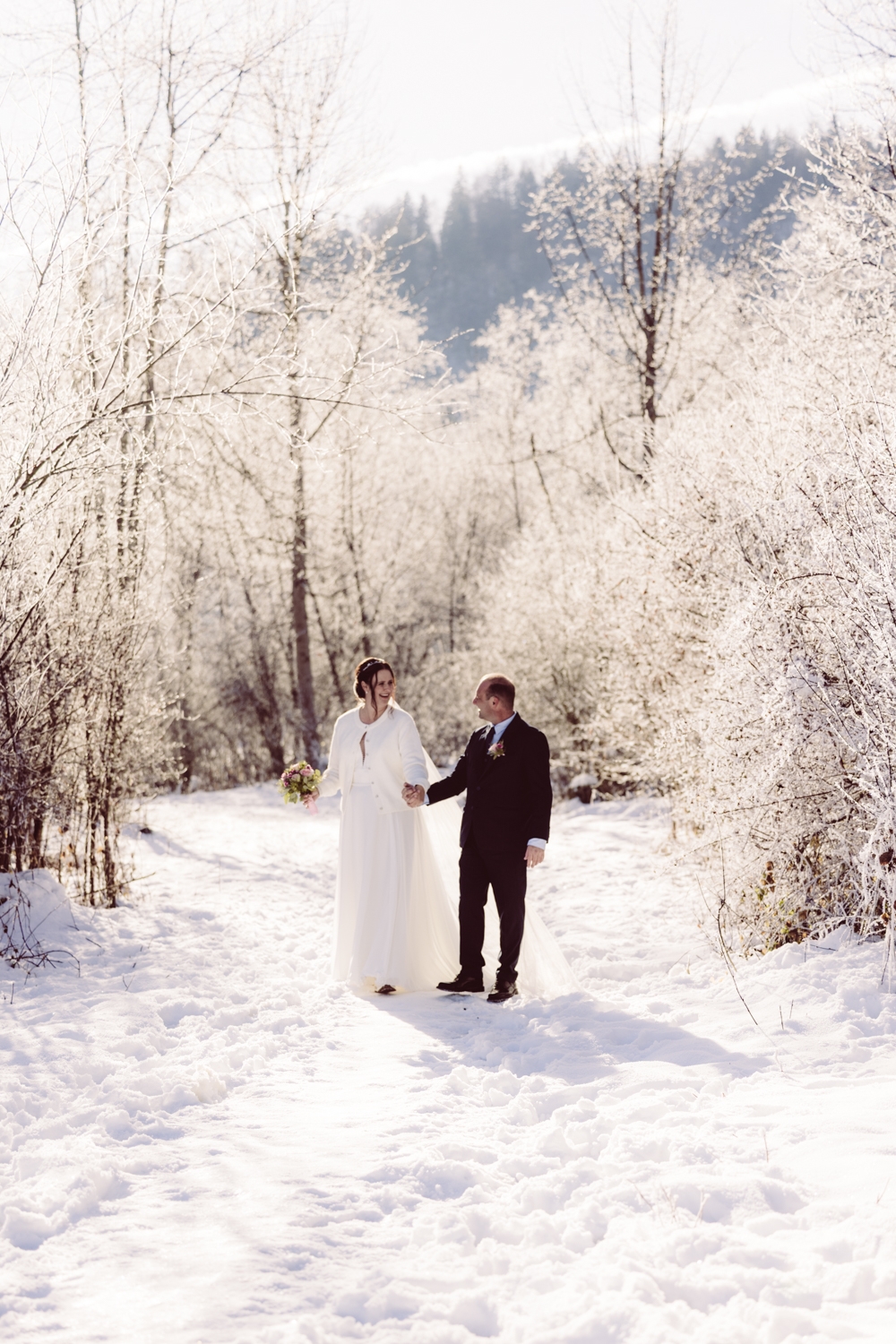 Fotografin_Intime_Winterhochzeit_Allgäu-35