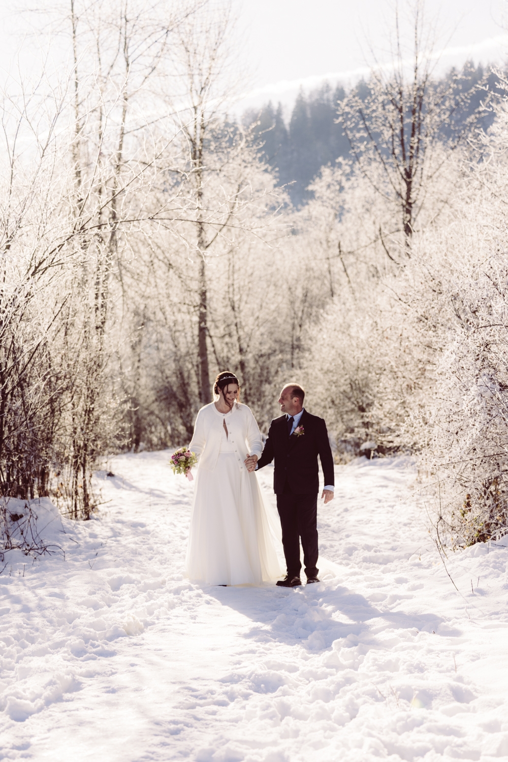 Fotografin_Intime_Winterhochzeit_Allgäu-36