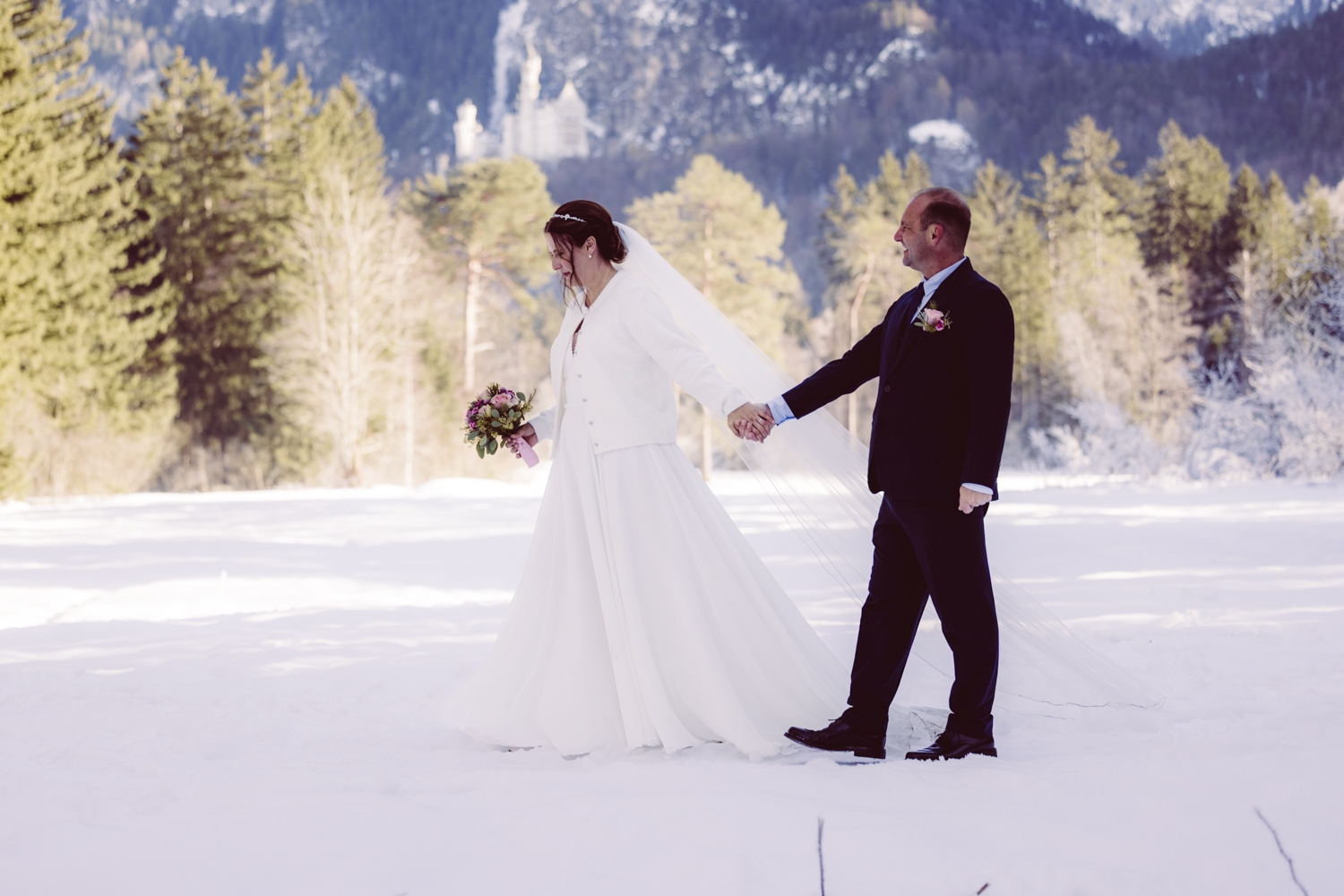 Fotografin_Intime_Winterhochzeit_Allgäu-45