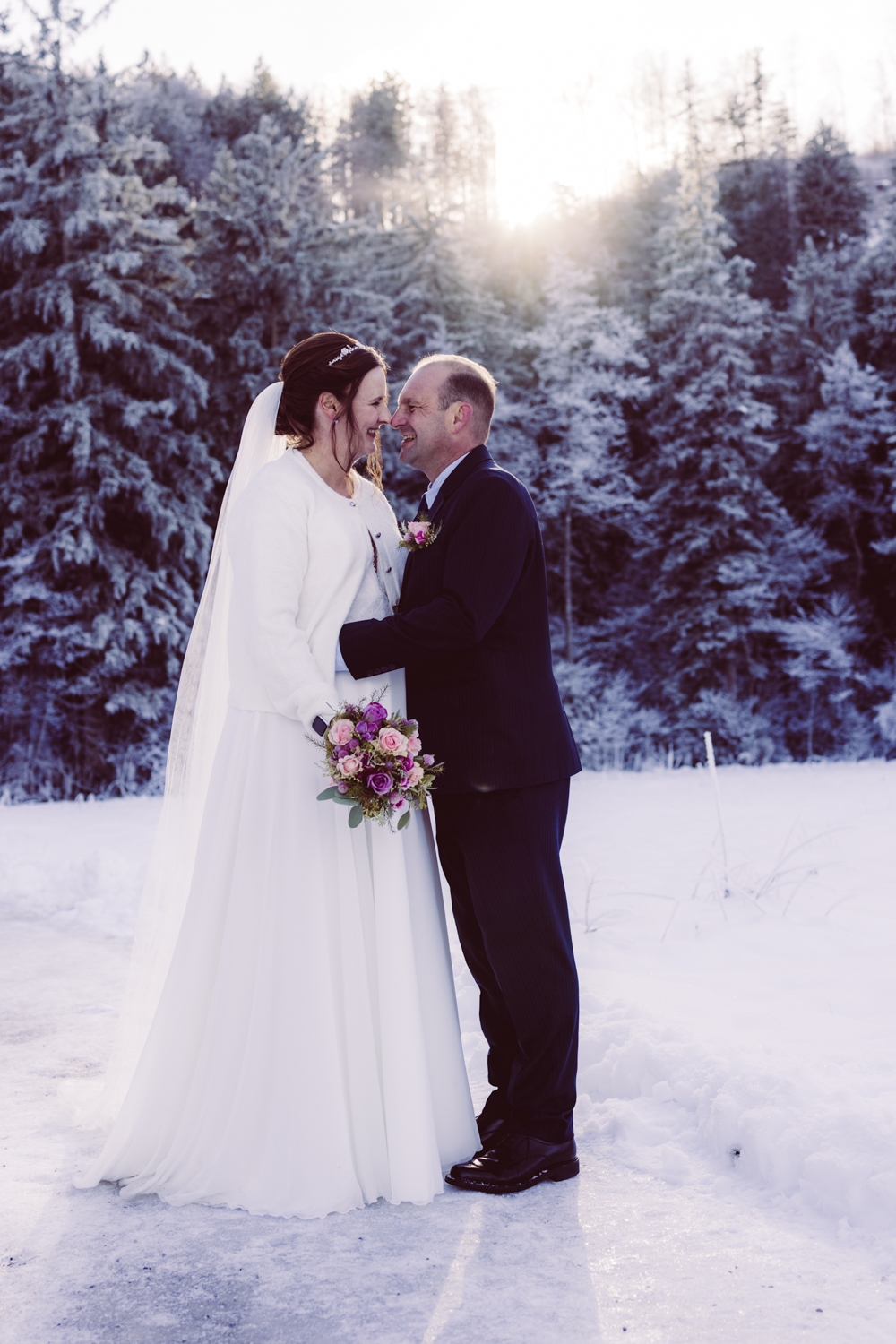 Fotografin_Intime_Winterhochzeit_Allgäu-47
