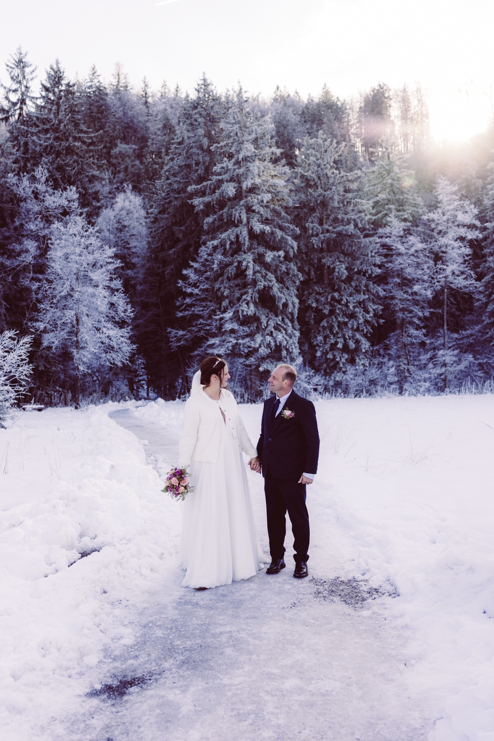 Fotografin_Intime_Winterhochzeit_Allgäu-50