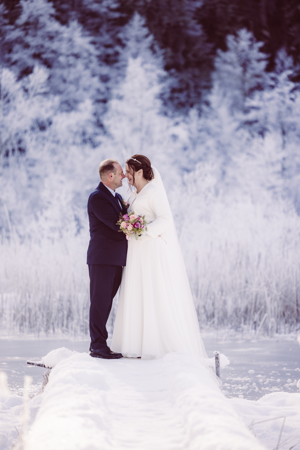 Fotografin_Intime_Winterhochzeit_Allgäu-52