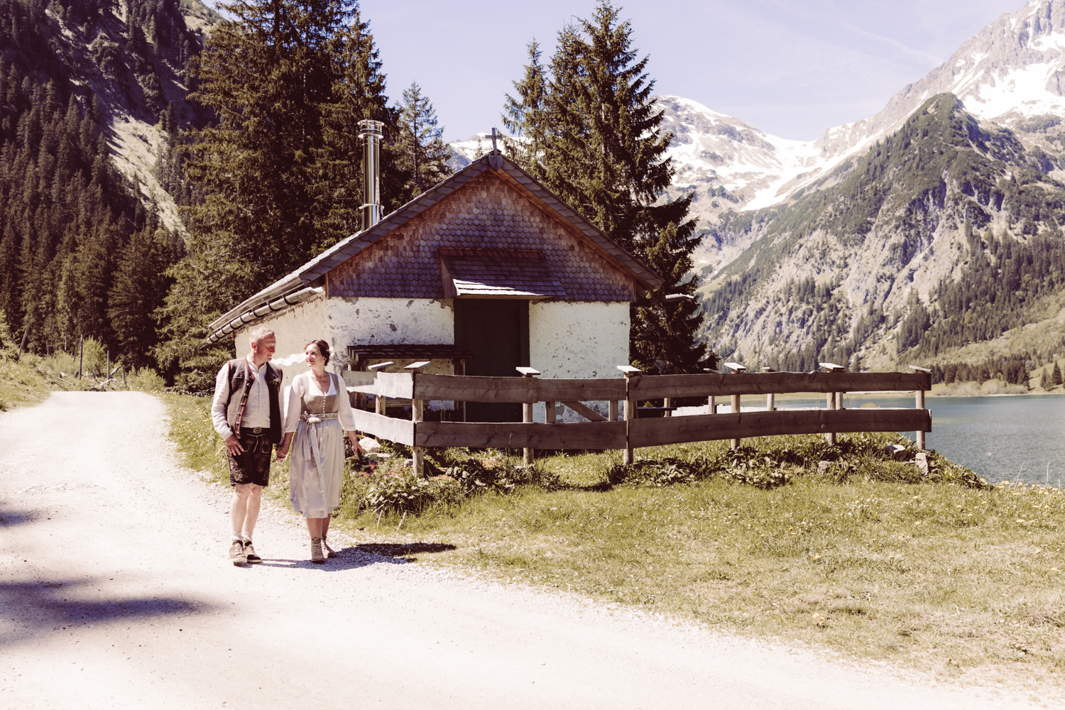 Hochzeitsfotografin_Vilsalpsee_Elopement_Tannheim-26