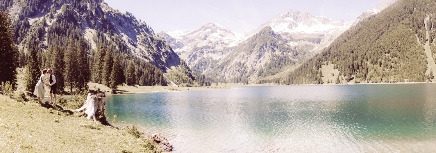 Hochzeitsfotografin_Vilsalpsee_Elopement_Tannheim-28