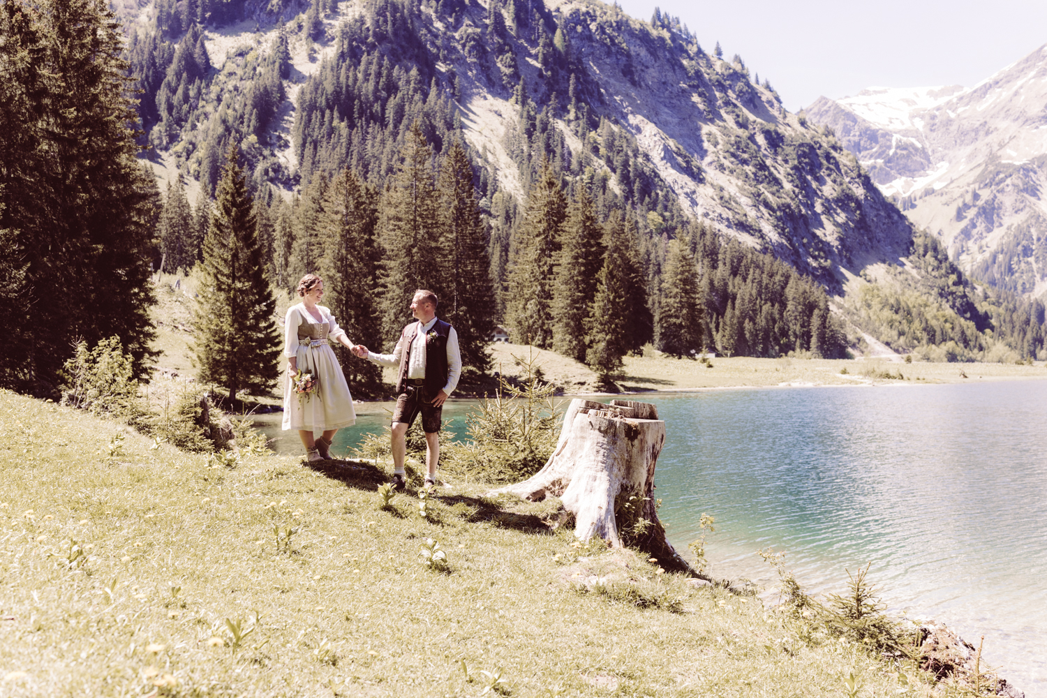 Hochzeitsfotografin_Vilsalpsee_Elopement_Tannheim-29
