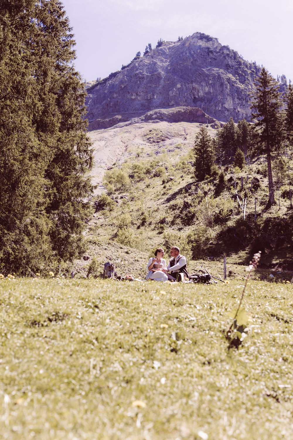 Hochzeitsfotografin_Vilsalpsee_Elopement_Tannheim-37