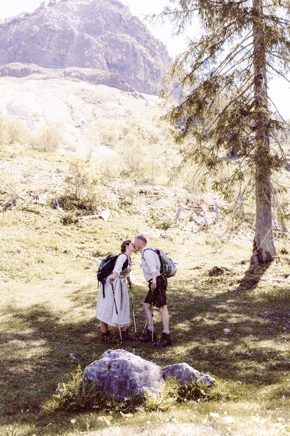 Hochzeitsfotografin_Vilsalpsee_Elopement_Tannheim-53