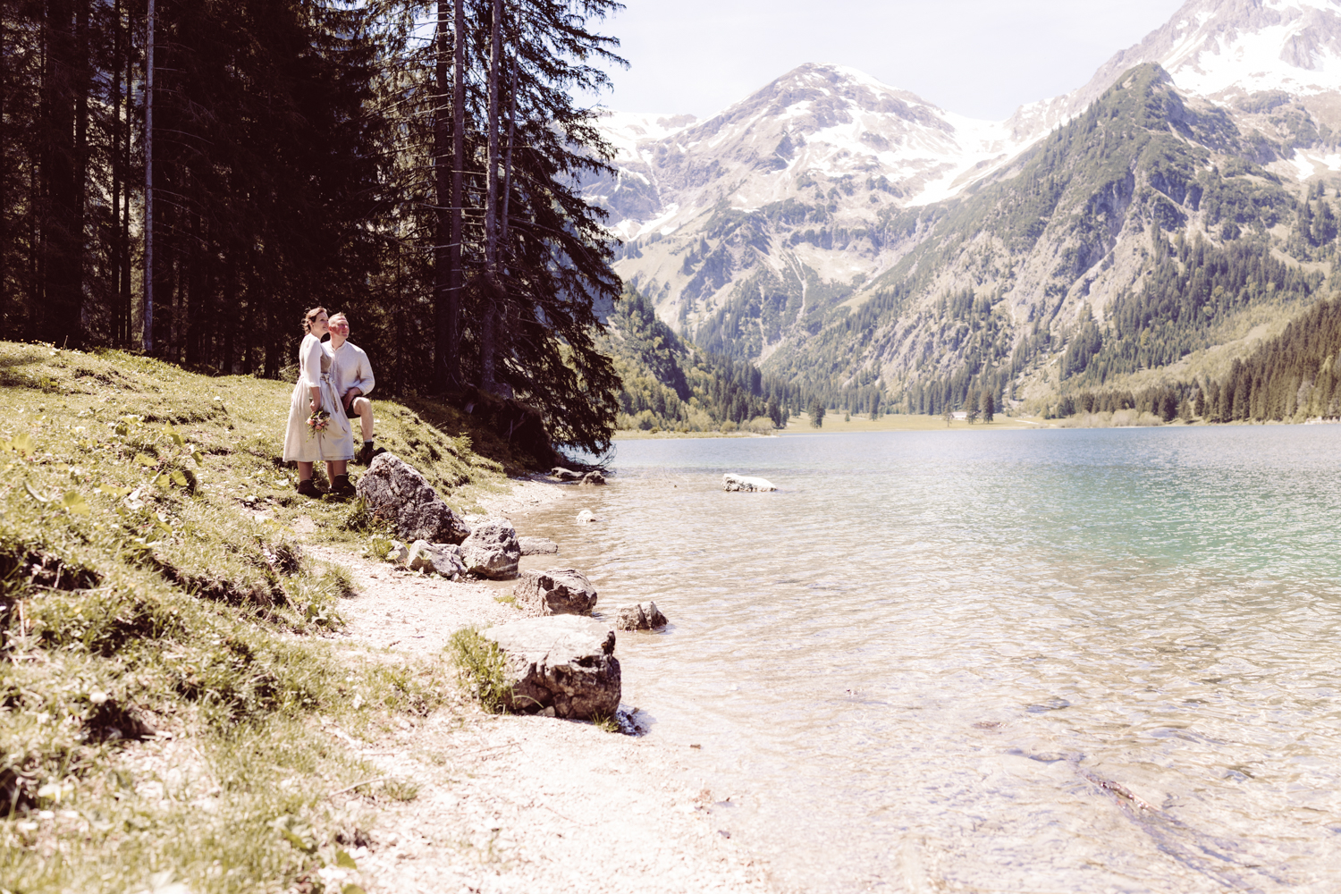 Hochzeitsfotografin_Vilsalpsee_Elopement_Tannheim-57