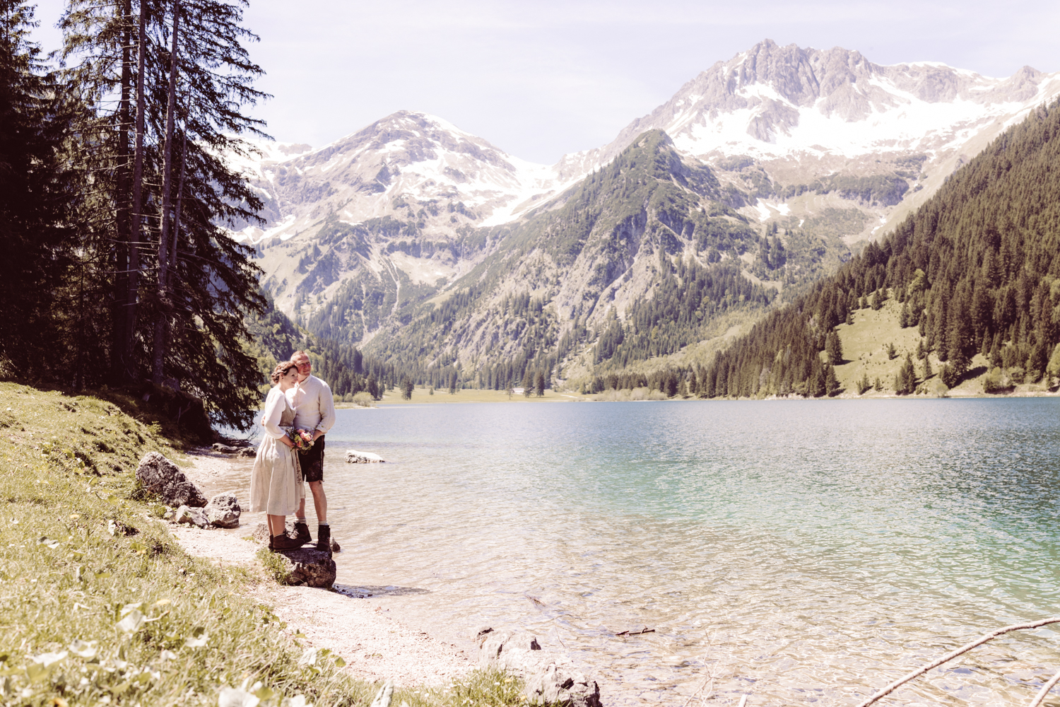 Hochzeitsfotografin_Vilsalpsee_Elopement_Tannheim-59