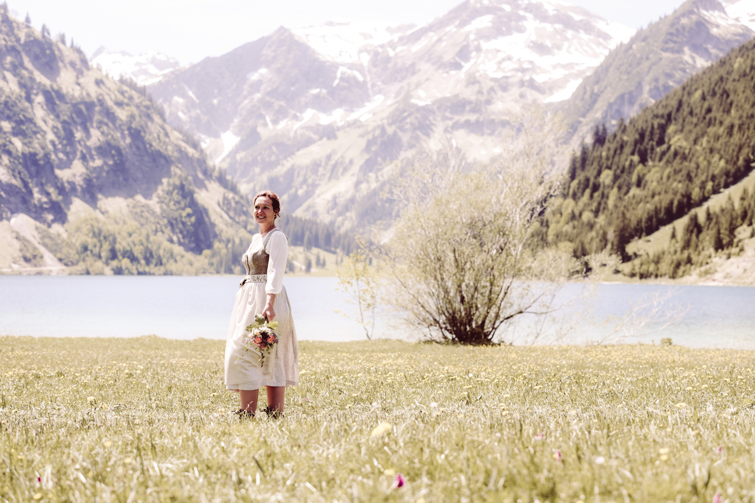 Hochzeitsfotografin_Vilsalpsee_Elopement_Tannheim-79