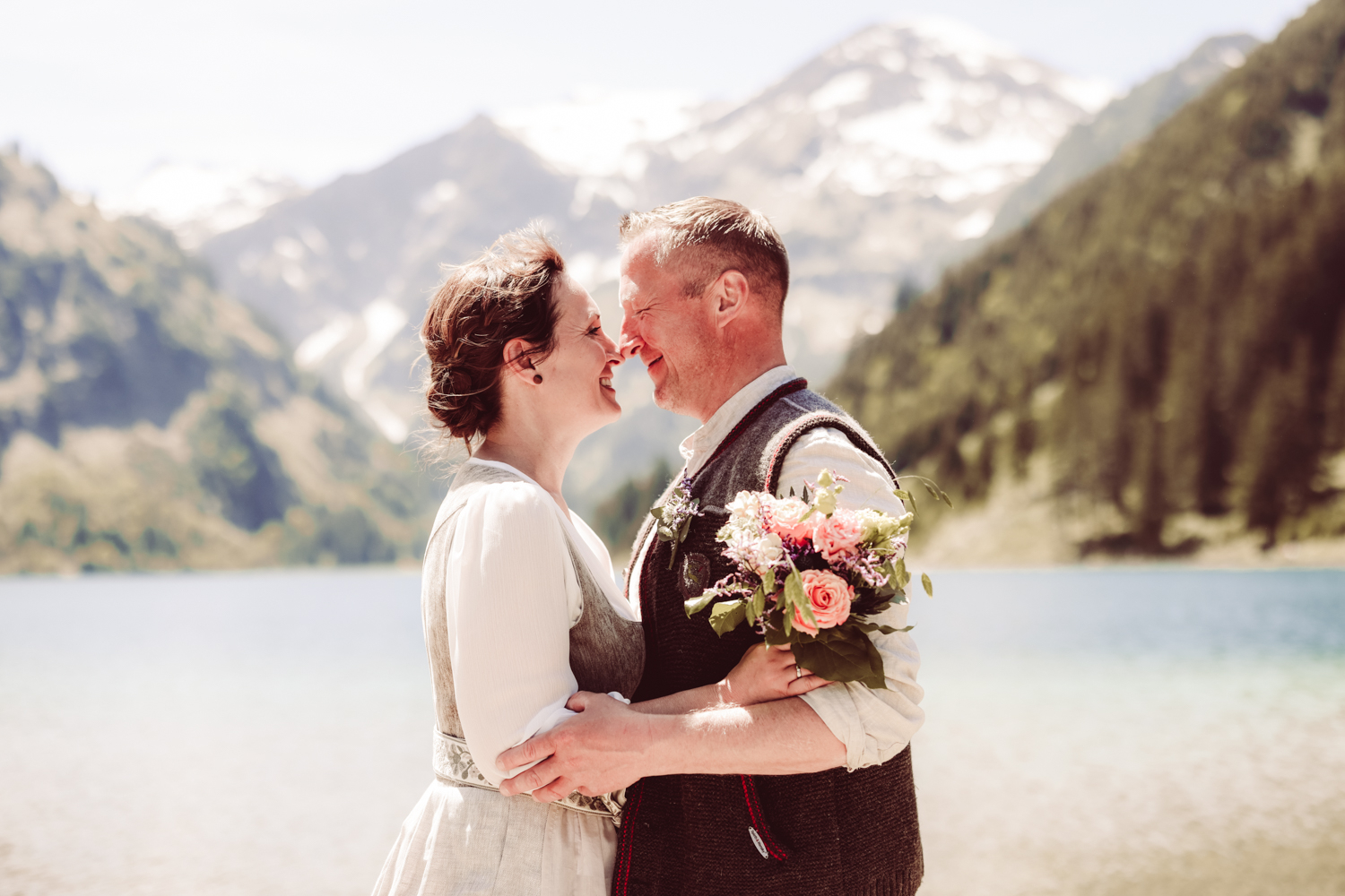 Hochzeitsfotografin_Vilsalpsee_Elopement_Tannheim-93
