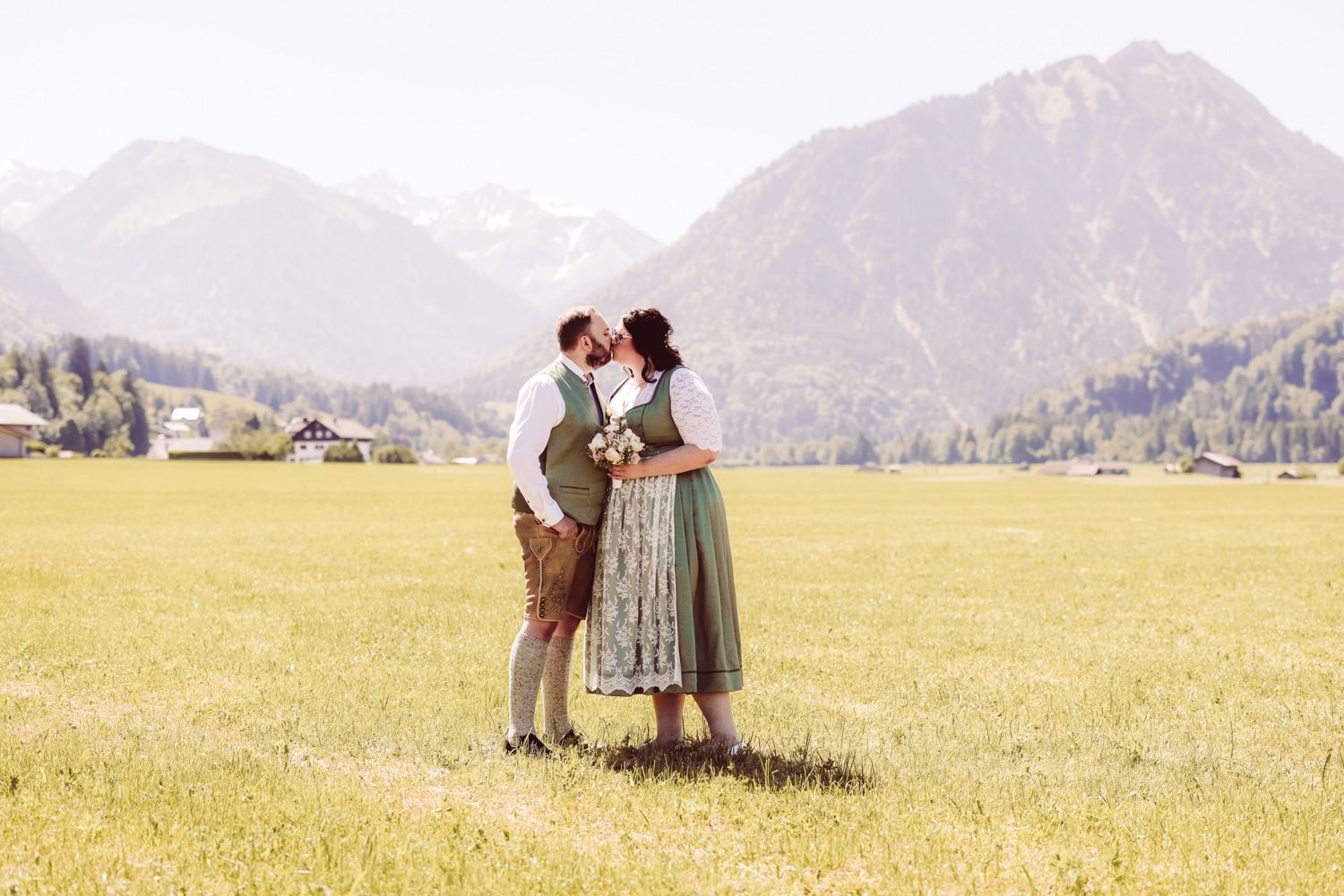 Intimes_Elopement_Oberstdorf_Berghochzeit_Fotografin-23