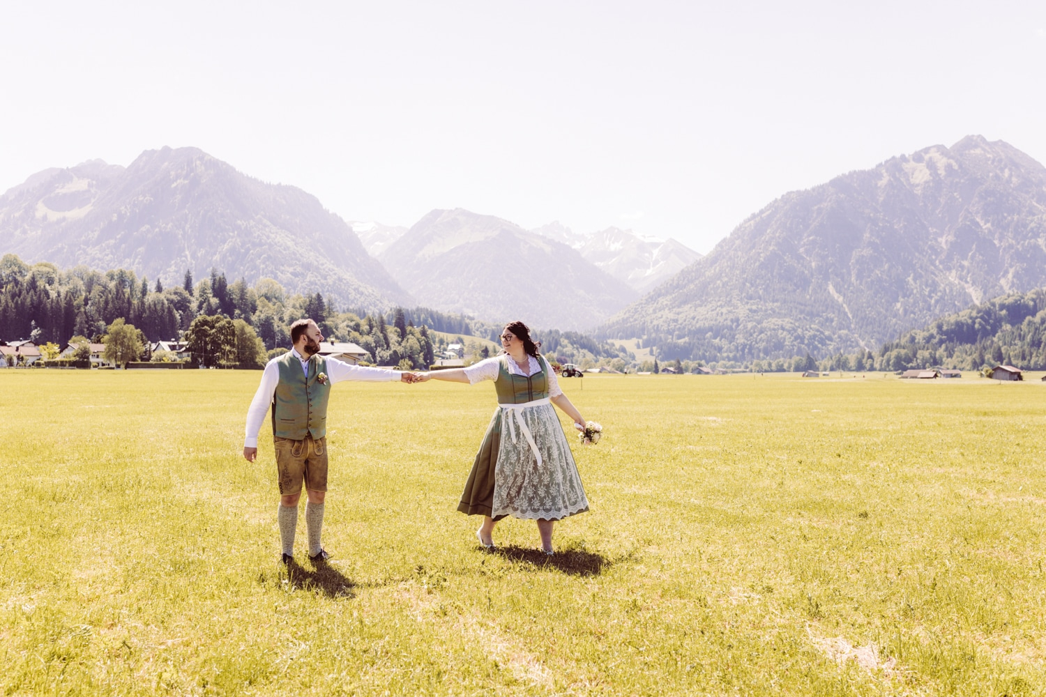 Intimes_Elopement_Oberstdorf_Berghochzeit_Fotografin-30