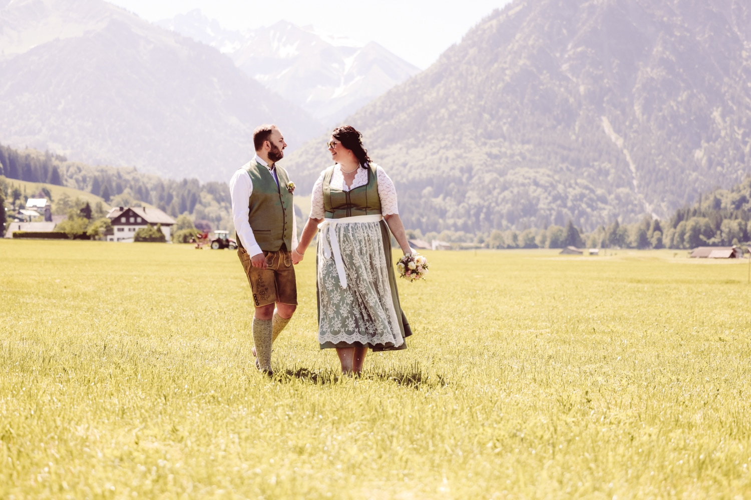 Intimes_Elopement_Oberstdorf_Berghochzeit_Fotografin-43