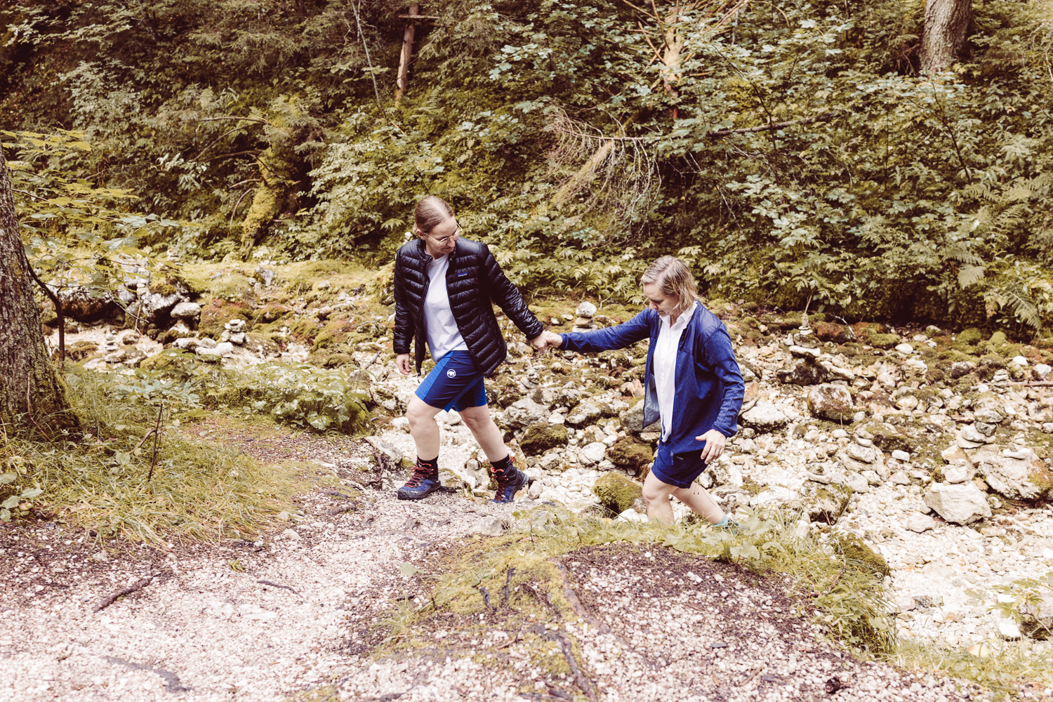 Wanderhochzeit_zu-zweit_Fotografin_Berg-Elopement_Österreich-37