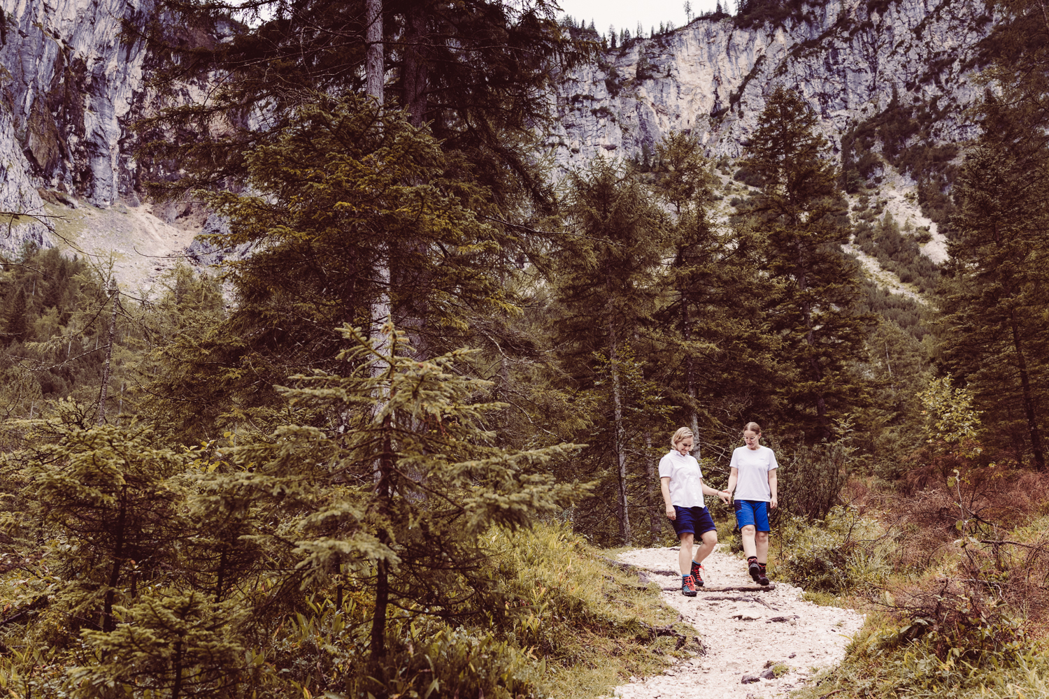 Wanderhochzeit_zu-zweit_Fotografin_Berg-Elopement_Österreich-49