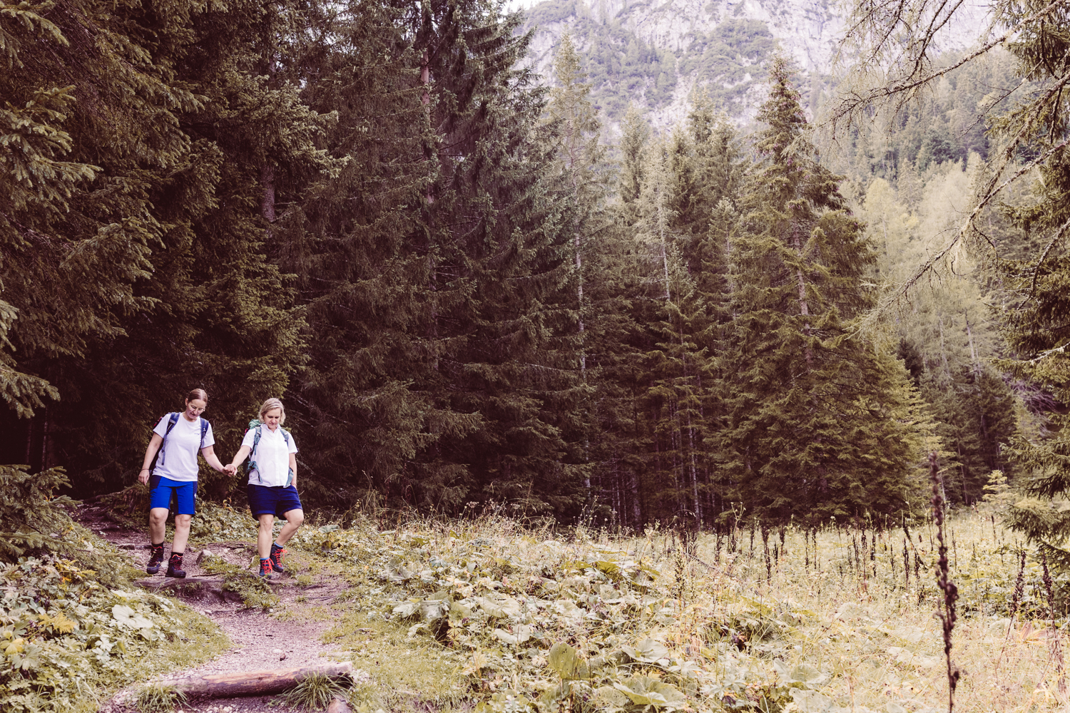 Wanderhochzeit_zu-zweit_Fotografin_Berg-Elopement_Österreich-65