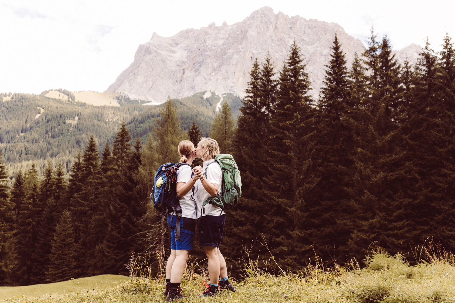Wanderhochzeit_zu-zweit_Fotografin_Berg-Elopement_Österreich-69