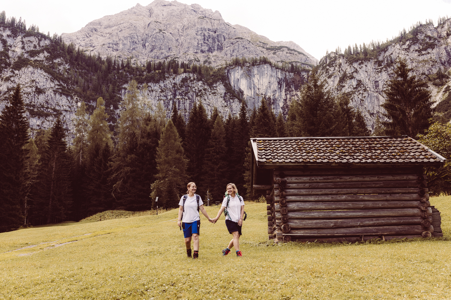 Wanderhochzeit_zu-zweit_Fotografin_Berg-Elopement_Österreich-78