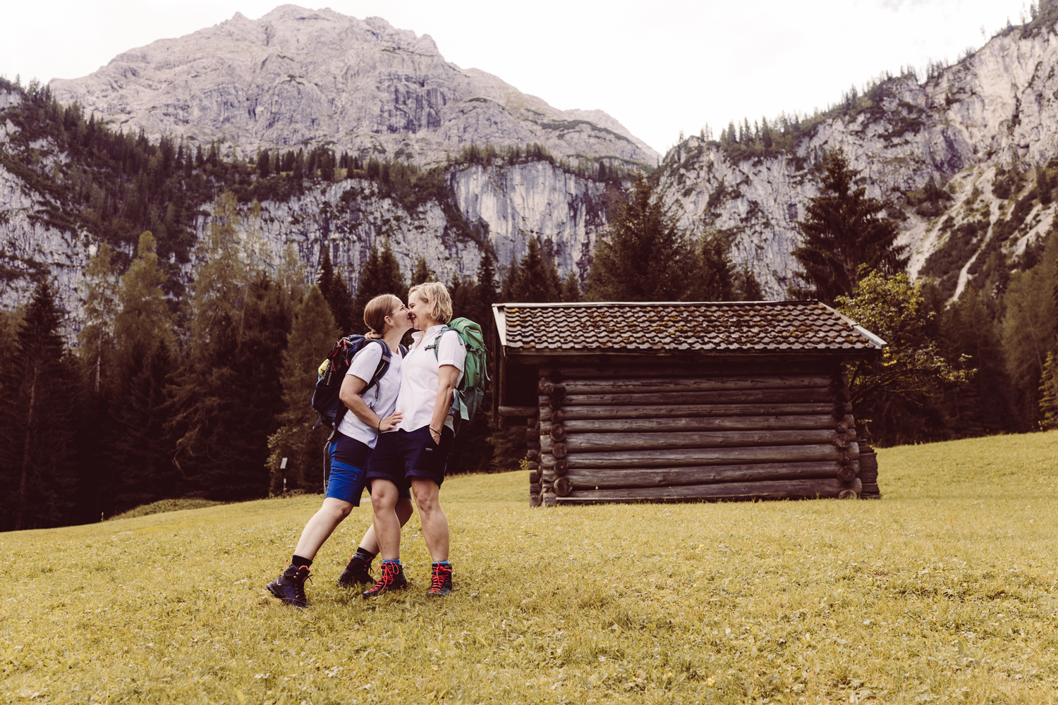 Gleichgeschlechtliche Wanderhochzeit zu zweit in &Ouml;sterreich