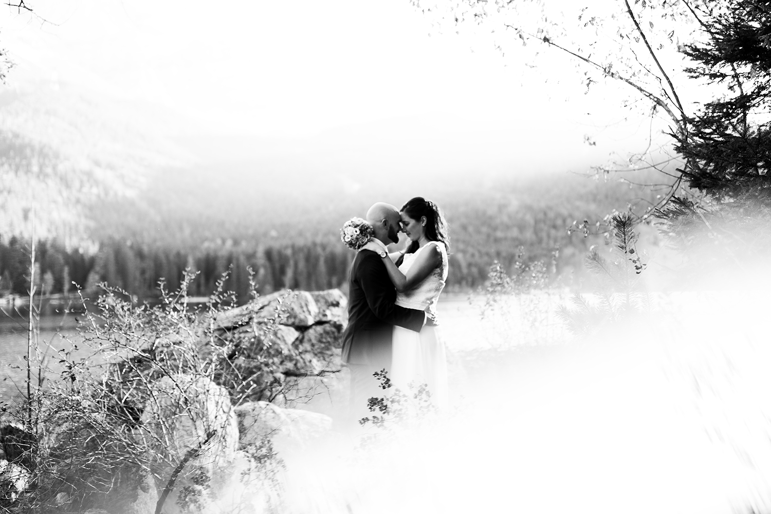 Wo kann man im Allgäu Fotografen für intime Hochzeiten buchen?